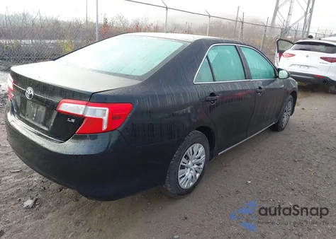 2012 Toyota Camry Le z USA, uszkodzony, nr VIN 4T4BF1FK5CR225938